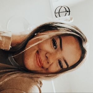 Meet your Posher, Hanah